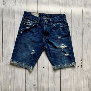 Like New Abercrombie Bermuda style shorts